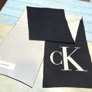 新品 CK カルバン クライン Calvin Klein ビッグロゴ もふもふ ホワイトブラック 白黒 ショール スカーフ マフラー ストール リバーシブル