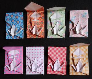 折り紙　ポチ袋(熨斗つき鶴)８枚です。１枚の折り紙で出来ています。お箸入れにもなります。プレゼントにしても喜ばれます。ハンドメイド