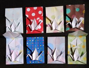 折り紙　ポチ袋　水玉、ドット柄(熨斗つき鶴)8枚です。１枚の折り紙で出来ています。プレゼントにしても喜ばれます♪　ハンドメイド