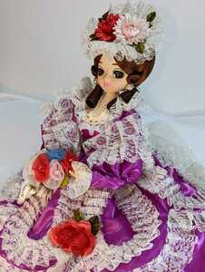 アメジストカラー　フランス人形　花柄モチーフ　美顔魅惑　フリルレース　シック美品　グラデーションある人形