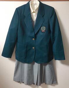 熊本県 小国高校 女子制服 冬服。ブレザー、ジャンスカ、指定ブラウス 3点。