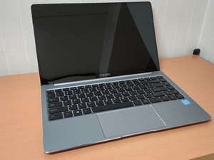 CHUWI LapBook Pro Win10 / N4100 / 8GB / SSD256GB / 14inch / IPS / 1920x1080FHD 中古美品
