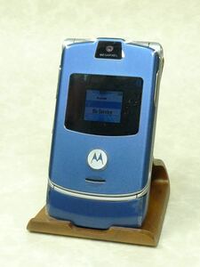 【日本未発売カラー/新品】Motorola モトローラ　　ブルー　ACアダプタ付き　M702iSが好きな方に　SIMフリー　送料無料