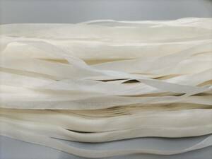 国産　生成　正絹リボンテープ7㎜巾　綛仕立て（300m）約100g
