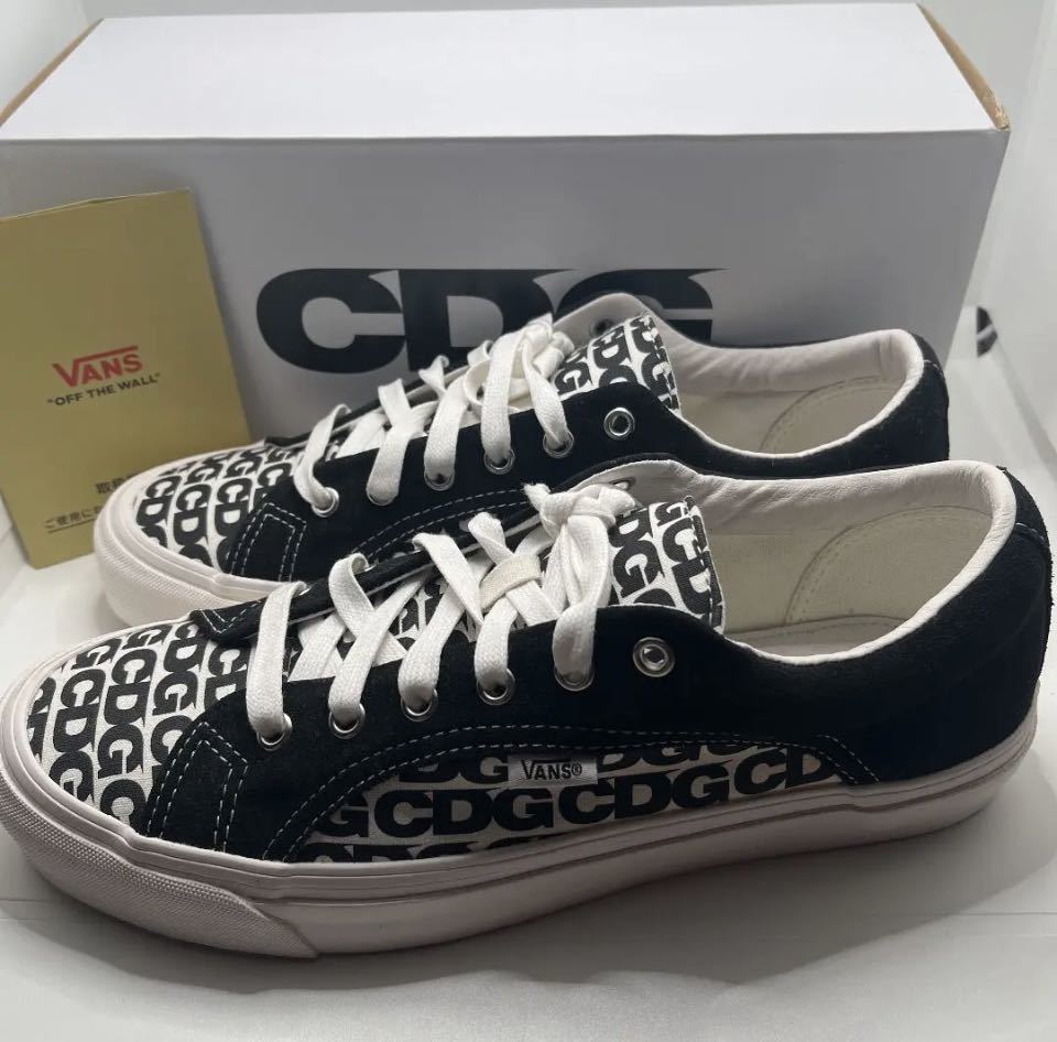 CDG VANS