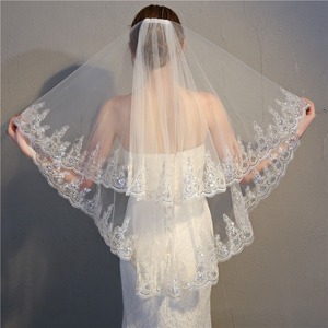 ウエディングベール 純白 刺繍 体型カバー 結婚式 アイテム コーム付