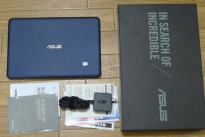 ASUS VivoBook E200H ダークブルー 11.6インチ/メモリ4GB/ストレージ32GB＋SDカード64GB　E200HA-8350B/A