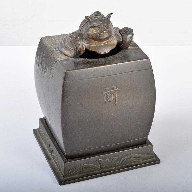 在庫日本製中国美術　古銅鍍金　龍彫　宣徳銅平卓　重さ約8.82㎏　古玩　IROA その他