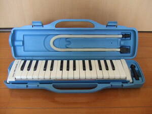 SUZUKI スズキ MELODION メロディオン ピアニカ 鍵盤ハーモニカ M-32 青系 水色 鍵盤楽器 