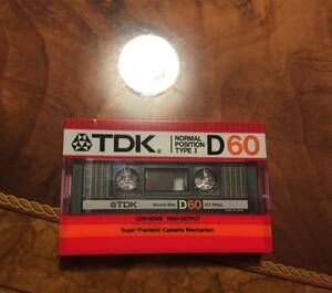新品未開封 レア/レトロ/廃盤 TDK カセットテープ・D60・1985年製・海外販売モデル・入手困難稀少品・デッドストック・送料210円～