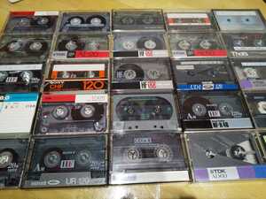 カセットテープ計25本、120分X11本、その他14本