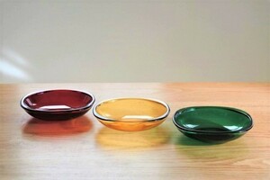 送料無料 昭和レトロ カガミクリスタル KAGAMI CRYSTAL ガラス 皿 プレート 3枚 MADE IN JAPAN 未使用品 カラー