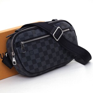 【極美品】 ルイヴィトン Louis Vuitton ダミエ グラフィット アンブレール ノワール 黒系 ショルダーバッグ メンズ 定価約15万 A0369