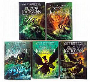 h****様専用　Percy Jackson 5冊　Billy and the Mini Monsters 12冊　warriorsシリーズ1〜6　36冊