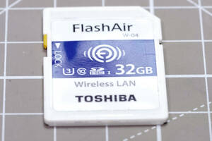 中古　東芝 Flash Air W-04 第4世代 SDHC 32GB 送料無料　THN-NW04W0320C6