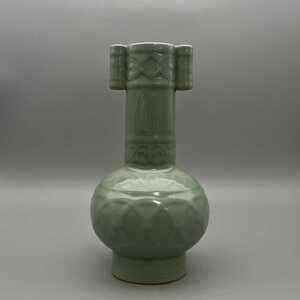中国 古美術 龍泉窯 青磁 花瓶 花入 宋代 高さ24.5cm