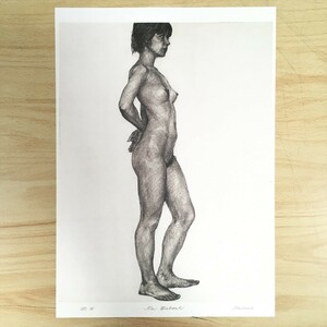 “Nu Debout” 裸婦立像 A4普通紙プリント。 エディションNo.976 タイトル サイン手書き ヌード 美人画 美女画 木炭デッサン 若い女性 