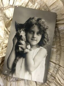 フランスアンティーク ポストカード＊可愛い猫と美少女