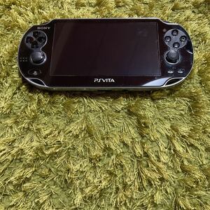 vita PlayStation Vita pch-1000 本体　ブラック