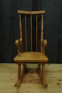 [昭和レトロ] 古民家 古道具 西洋人形 ロッキングチェア 木製椅子 置物台 ドール