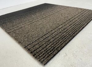 新品.未使用の高級なタイルカーペット　　　　　　　　(日本製) 50×50 １０８枚　カッコいい柄物　D3-7