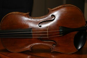 Antonio Guadagnini labeled violin ※1900年頃の作品　Saxonyの工房製