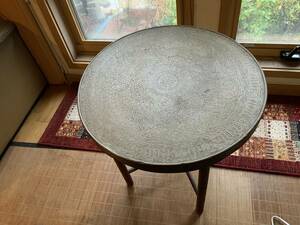 放出セール　真鍮テーブル　英国アンティーク　φ59cm 高さ57cm サイドテーブル　Aランク発送　軽いコンパクト　放出セール