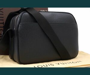【新品同様】ルイヴィトン Louis Vuitton タイガ リポーター アルドワーズ 黒 ショルダーバッグ メッセンジャー メンズ A176
