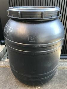雨水　水　タンク　樽　約１８５Ｌ　サイズ０　樹脂　メダカ　貯水　貯蔵　保管　濾過　リサイクル