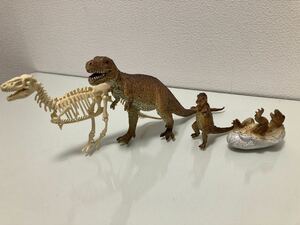 恐竜　フィギュア　進化過程4体セット　ティラノサウルス　ジュラシックパーク 生産終了　レア　子供　おもちゃ　ホビー