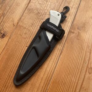 シマノ フィッシングナイフ　チタンコート　刃渡約7cm ナイフ　シースケース