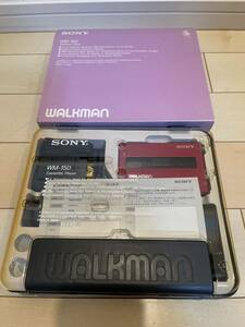 希少　レッド　SONY ソニー WALKMAN カセット　ウォークマン　ポータブル　WM-150 ジャンク　付属品