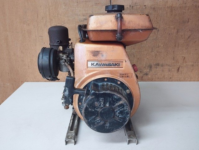 ガソリンエンジン カワサキ FG200G 5馬力 (難あり)