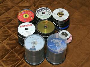 ディスクのみCD DVD 大量 約700枚セット　映画/アニメ/付録/釣り/音楽/カラス除け/工作　ジャンク品