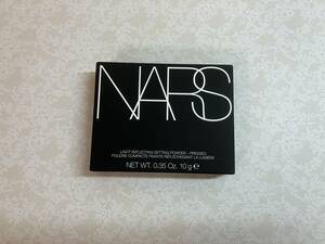 【未使用品】 NARS ナーズ ライトリフレクティング セッティング パウダー プレスト N 10g