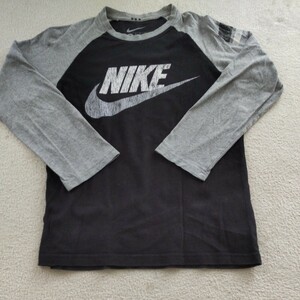 送料無料 長袖Tシャツ ロンT NIKE キッズ Sサイズ 130サイズ～140サイズ 相当 男の子 used