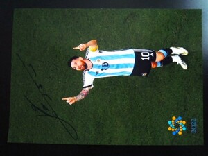 A4 額付き ポスター メッシ Lionel Messi アルゼンチン 代表 カタール 大会 サッカー ワールドカップ 写真 サイン