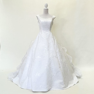 中古　ウェディングドレス　ホワイト　フリーサイズ　11号～15号程度　ブライダル フォト婚　二次会など Aライン W-154