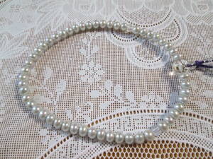 淡水パール数珠（ライトシルバー）１点＆淡水パール（グリーンブラック）ネックレス１点