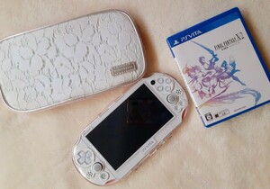 PlayStation Vita PCH-2000シリーズ Wi-Fiモデル オリジナルポーチ付き PS Vita ライトピンク/ホワイト FFⅩ-Ⅱセット 動作確認済み