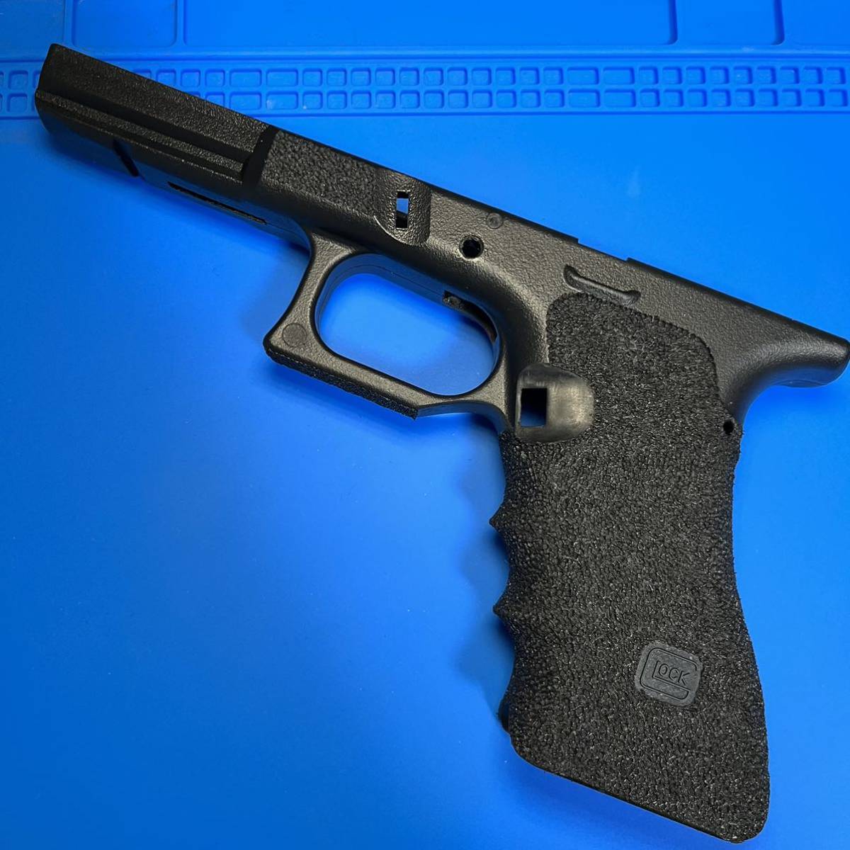 東京マルイGLOCK19Gen.4 momopapa製純正スライドカスタム MOMOPAPA DESIGNスライド組込みカスタムが登場「サイドアームズ