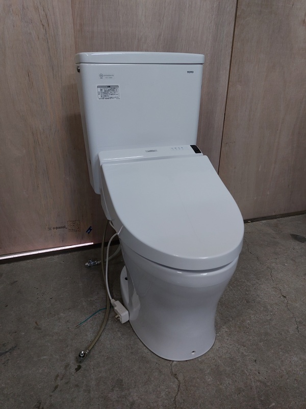 □8656□愛知発 引取限定□TOTO 便器 CS60BP タンク SH60BA ウォーム 