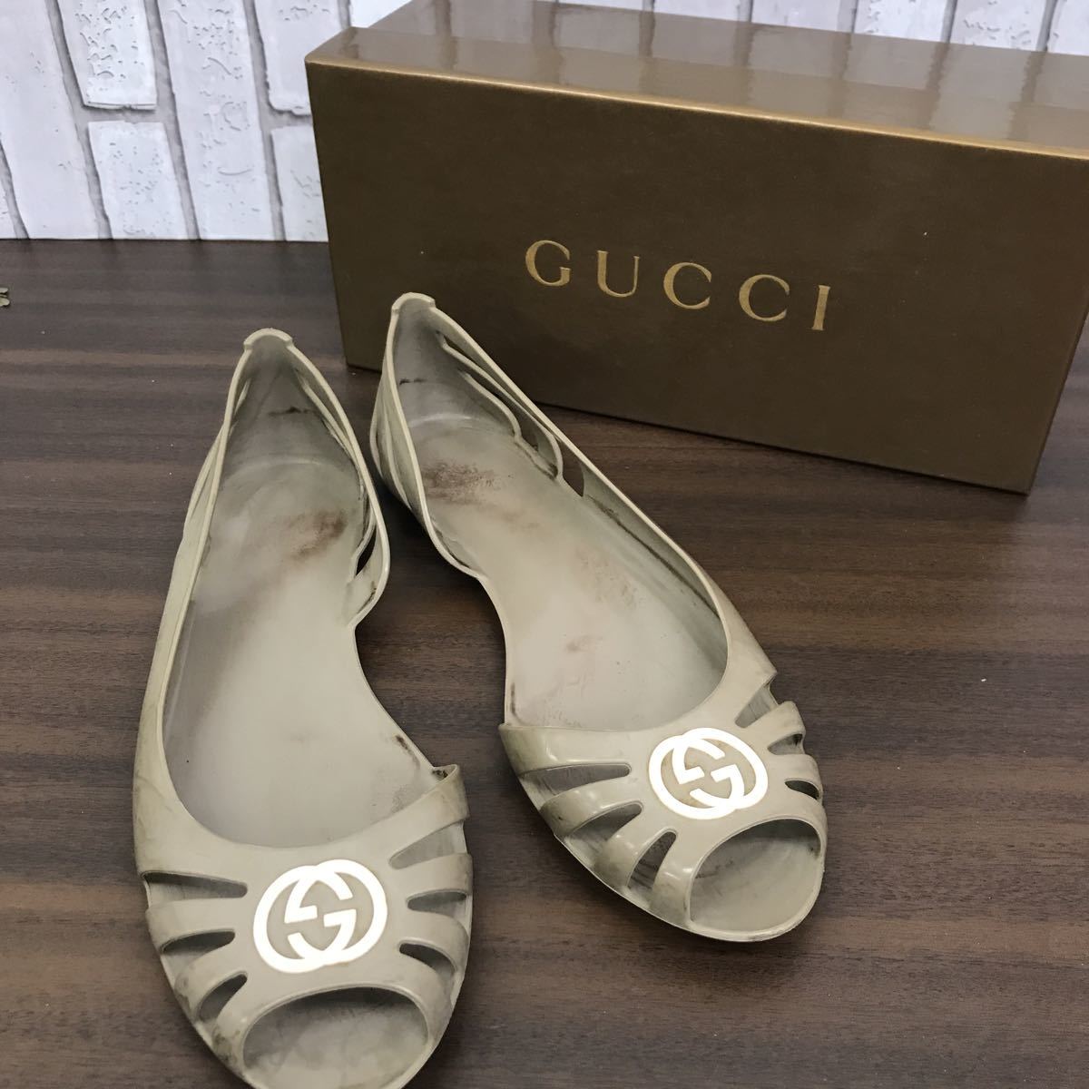 8024-1】グッチ GUCCI 型234312ラバーインターロッキングフラット