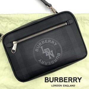 【未使用】BURBERRY LONDON バーバリー ロンドン メンズ ショルダーバッグ ブラック 黒 グレー 保護袋 カメラバッグ PVC シルバー金具