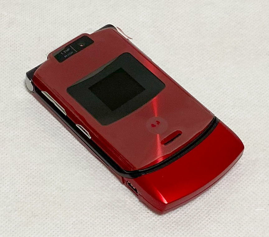 値下げ docomo FOMA M702iS RED 貴重な変換アダプタ付き 値下げ docomo FOMA M702iS RED 貴重な変換アダプタ付き 値下げ