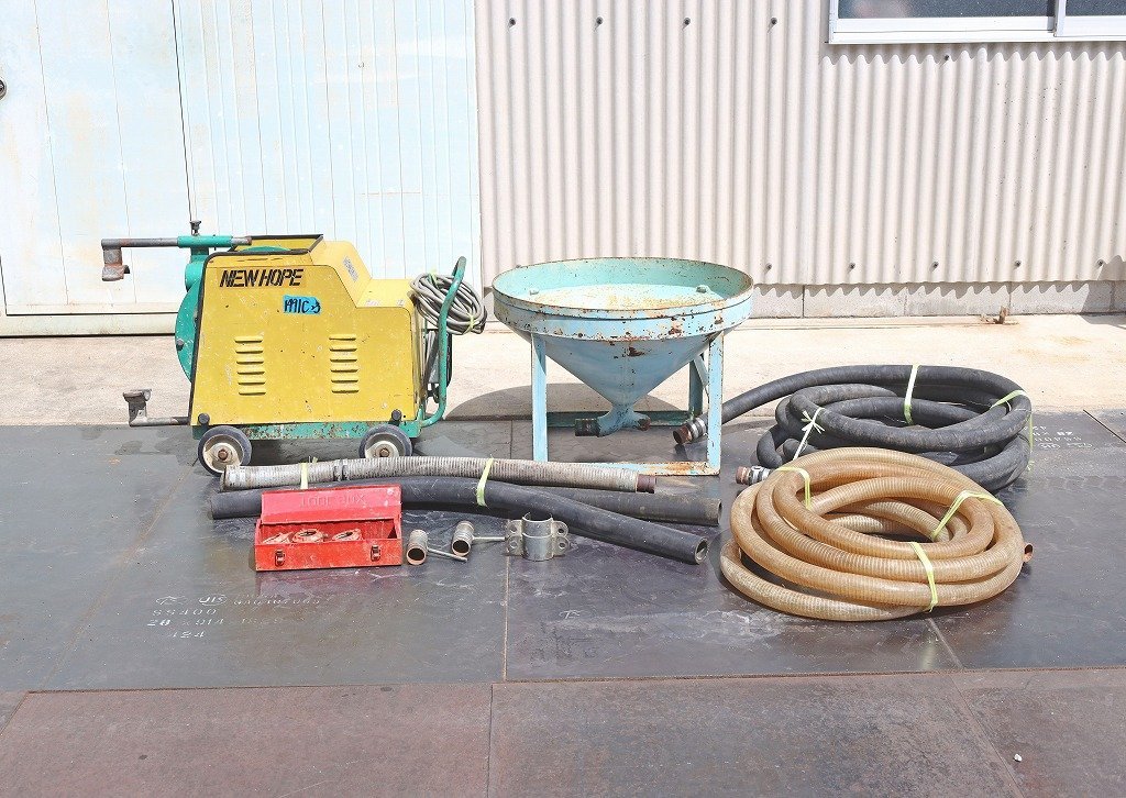 ☆中古品 モルタルポンプ 川機械工業 トーケン KR-100型 100V ホッパー