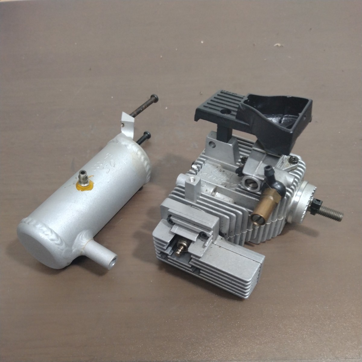 そこそこ状態良いがエンジン圧縮落ちタミヤのエンジンカーTG10Mk1