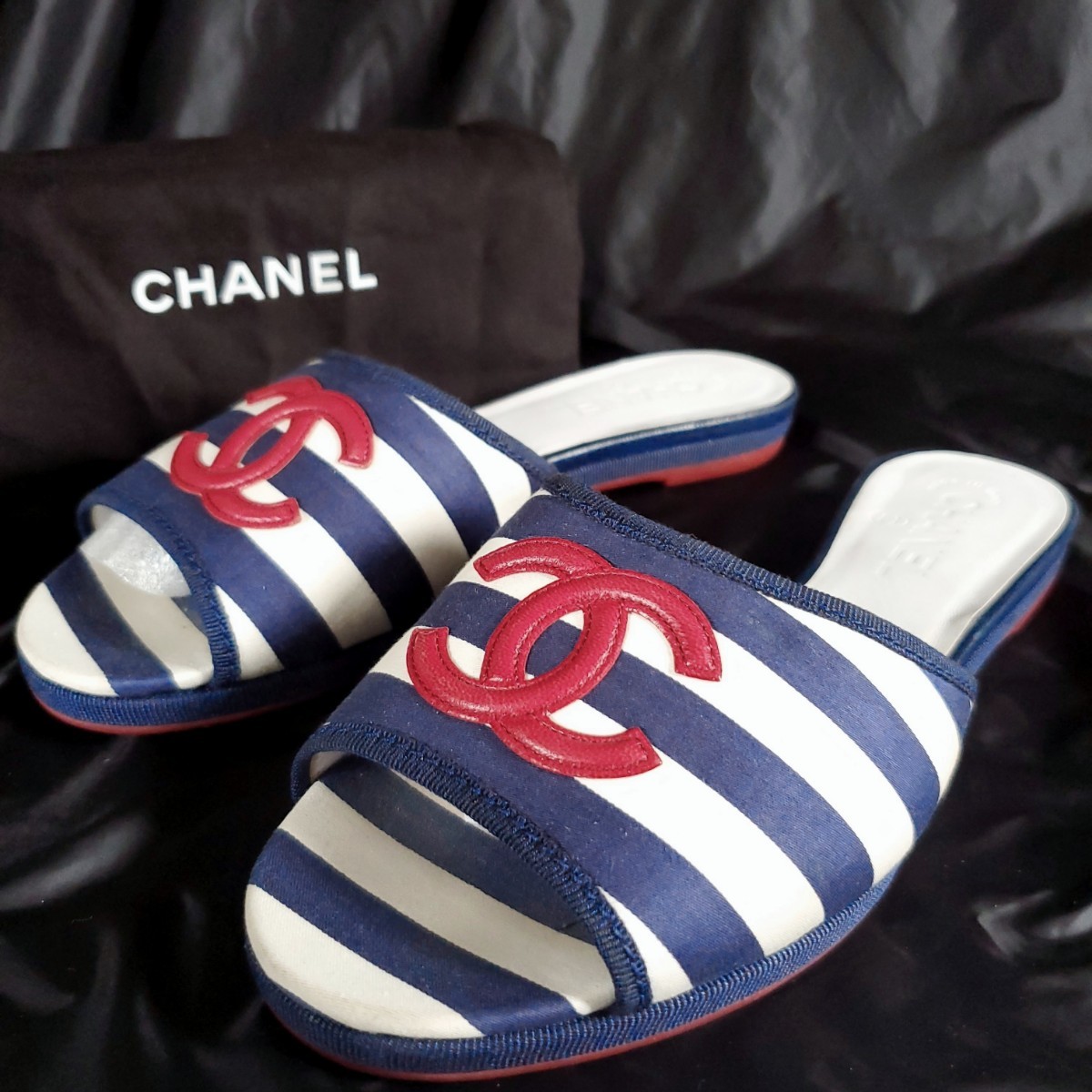 Chanel フラット