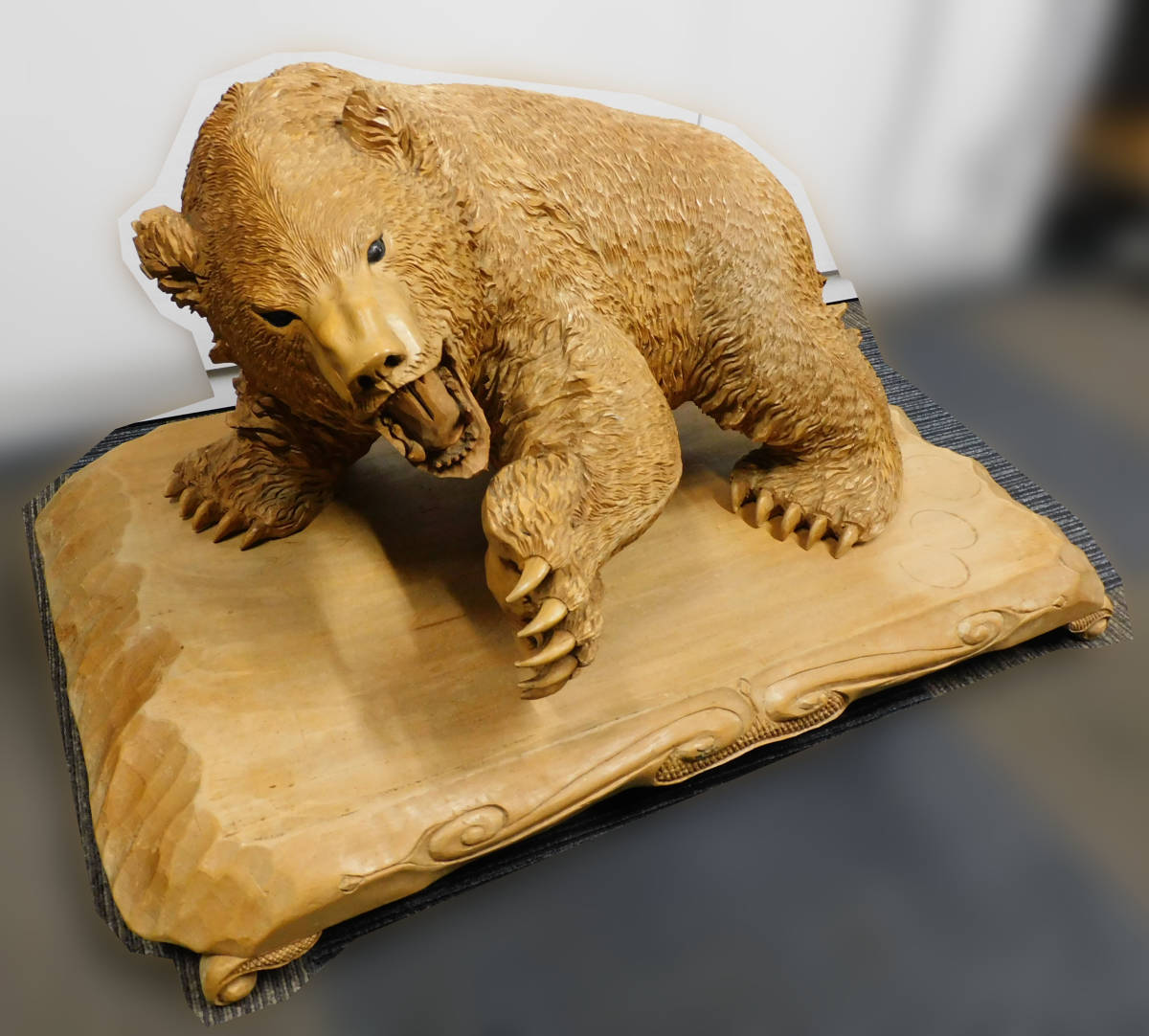 在銘 上山作 木彫り 熊 北海道伝統 工芸 旭川伝統工芸 民芸 郷土玩具 