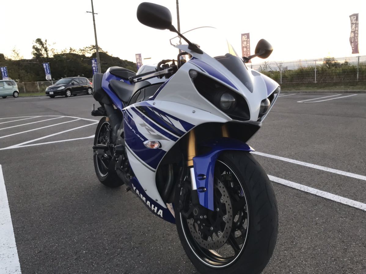 yzf r1